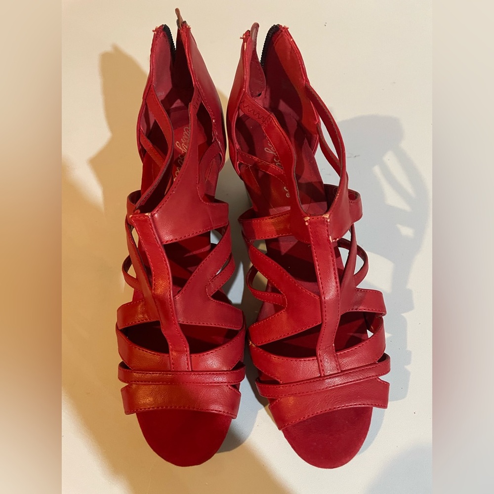 Easy Street Red Chunky Sandals 9WW NWD - Picture 1 of 6